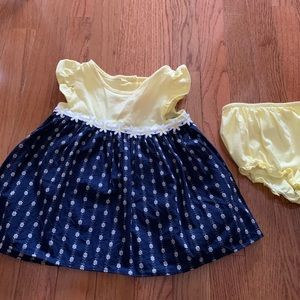 EUC Sweet yellow and navy daisy dress! 12 months